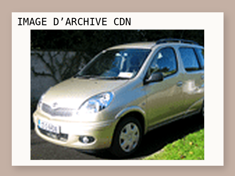 Un monospace Toyota Yaris Verso gagné avec Nostalgie.com.